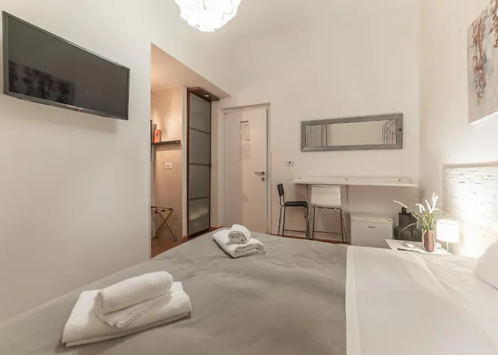 Cristel Cozy - Termini Train Station B&B