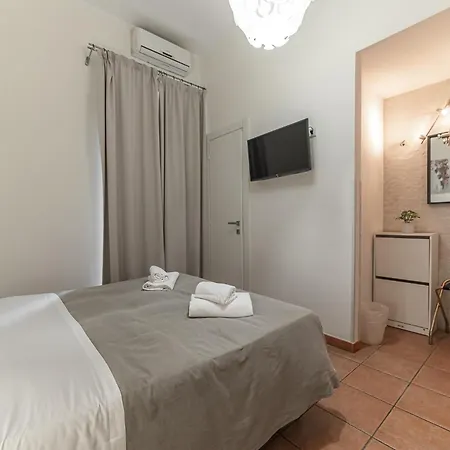 Cristel Cozy - Termini Train Station Bed & Breakfast