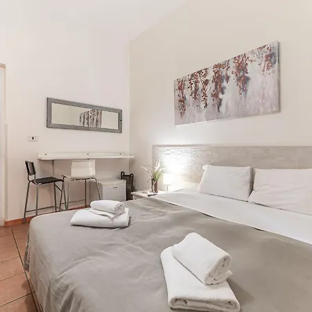 Cristel Cozy - Termini Train Station Bed & Breakfast *